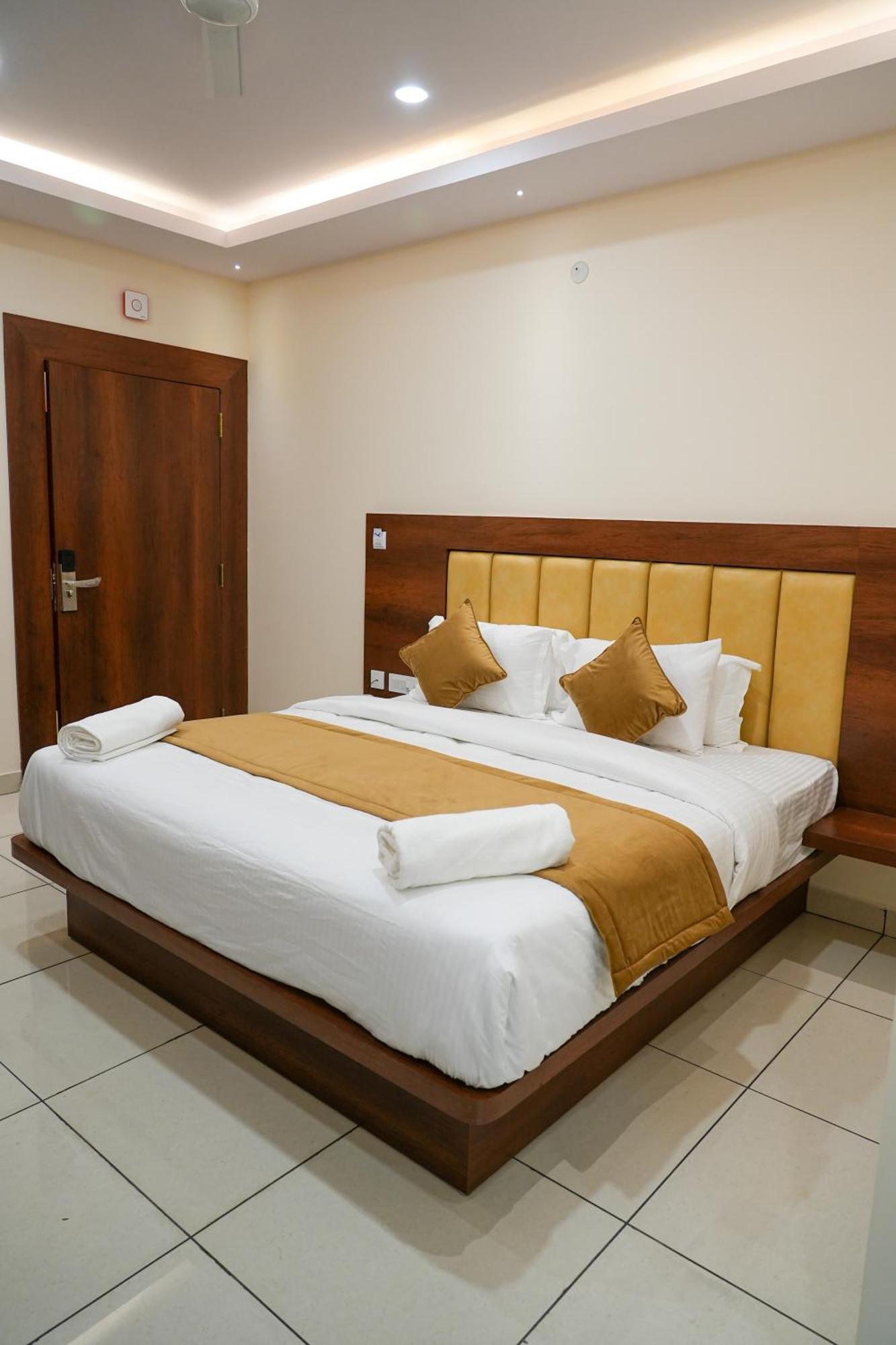 Sri Krishna Inn - Kempegowda Airport Bangalore Devanahalli Exterior photo